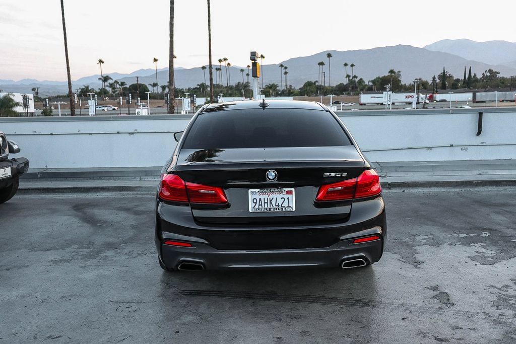 Used 2020 BMW 530e w/ M Sport Package RWD image 8