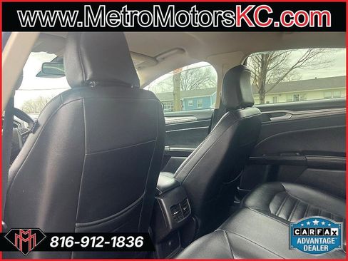 Used 2020 Ford Fusion SE image 24