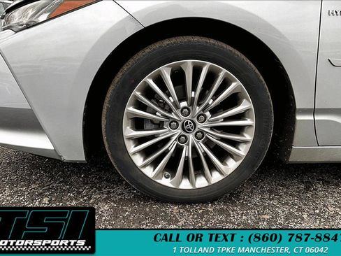 Used 2019 Toyota Avalon Limited image 6