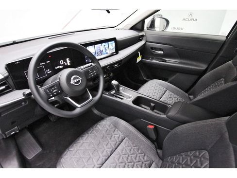 New 2026 Nissan Kicks SV w/ Charging Package FWD image 12