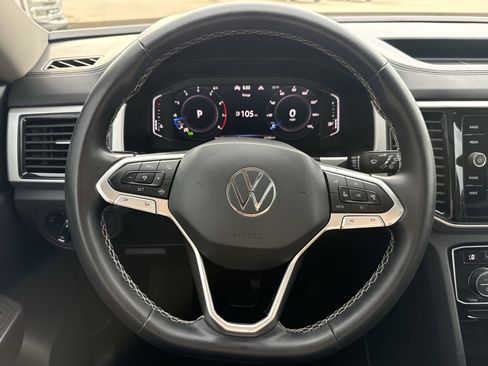 Used 2023 Volkswagen Atlas SE w/ Panoramic Sunroof Package AWD/4WD image 15