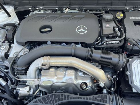 New 2026 Mercedes-Benz GLB 250 4MATIC image 34