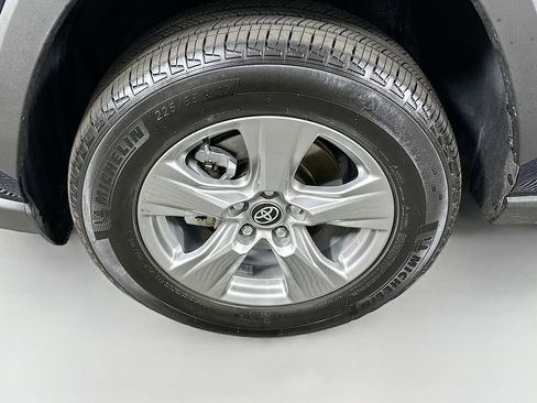 Certified 2025 Toyota RAV4 XLE w/ Convenience Package image 31