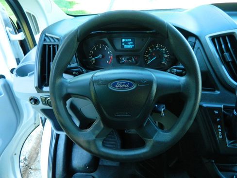Used 2017 Ford Transit 250 130 Low Roof RWD image 19