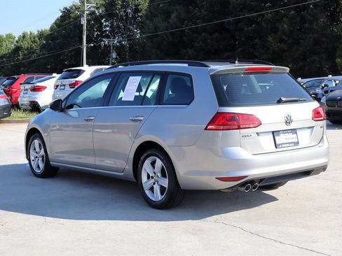 Used 2015 Volkswagen Golf TDI FWD image 5