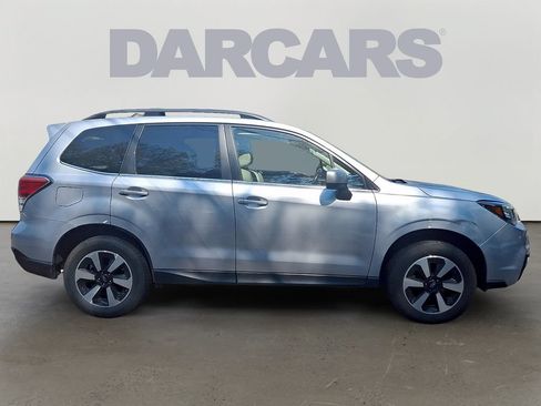 Used 2017 Subaru Forester 2.5i Limited AWD/4WD image 8