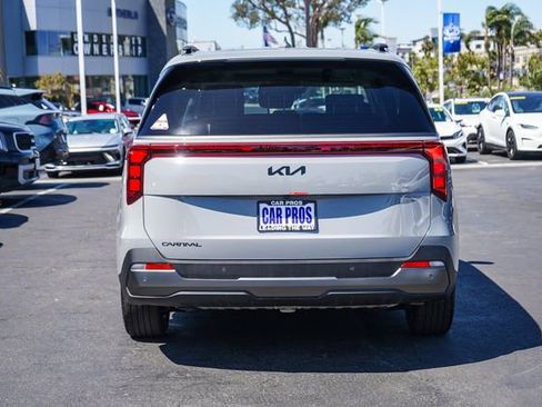 New 2026 Kia Carnival SX FWD image 6