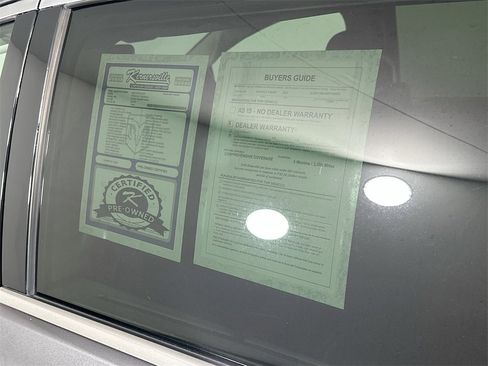 Used 2022 Chrysler Pacifica Touring-L image 36