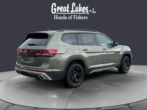 Used 2025 Volkswagen Atlas Peak Edition SE AWD/4WD image 5