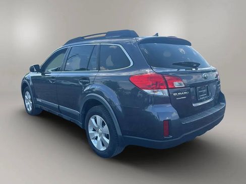 Used 2011 Subaru Outback 3.6R Limited w/ PWR Moonroof Pkg AWD/4WD image 5