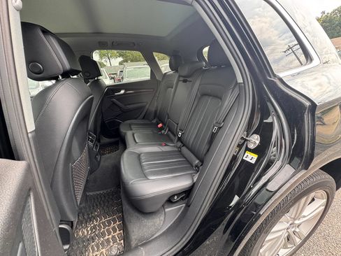 Used 2018 Audi Q5 2.0T Premium Plus w/ Premium Plus Package AWD/4WD image 10