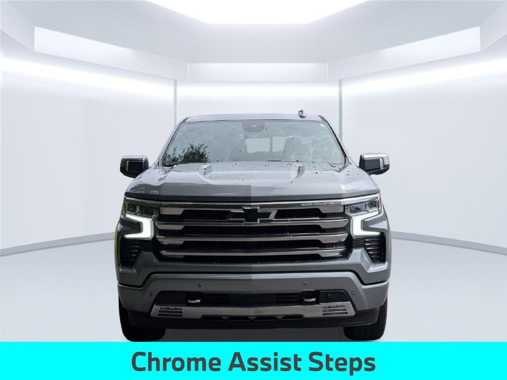 Used 2025 Chevrolet Silverado 1500 High Country w/ Technology Package AWD/4WD image 11