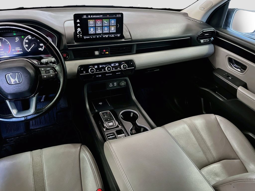 Used 2023 Honda Pilot Touring image 25