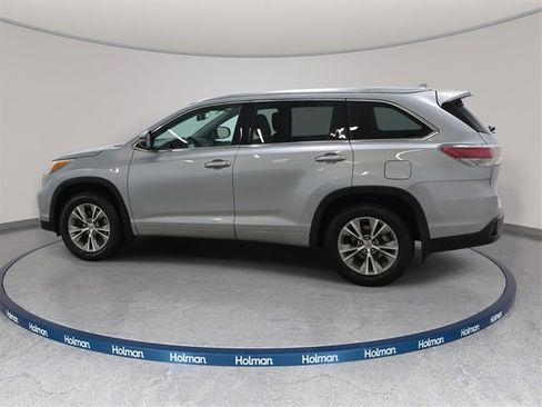 Used 2015 Toyota Highlander XLE image 9