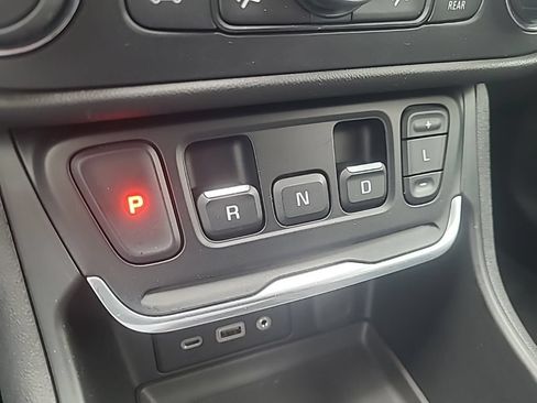Used 2020 GMC Terrain SLT AWD/4WD image 24