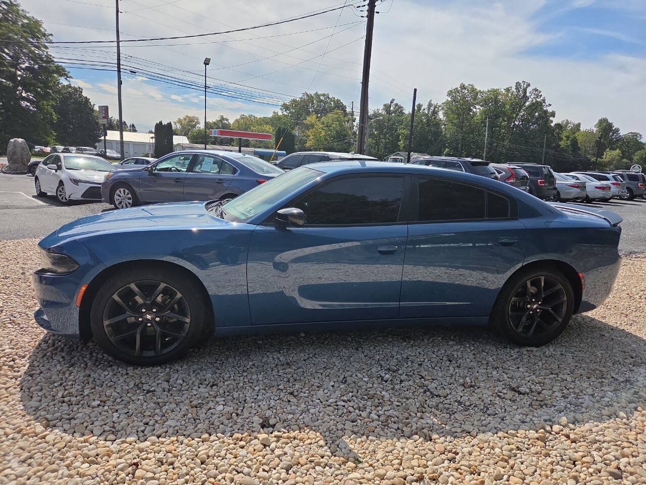 Used 2021 Dodge Charger SXT w/ Blacktop Package RWD image 5