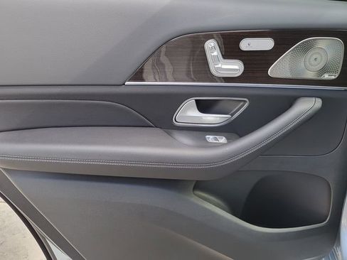 New 2025 Mercedes-Benz GLS 450 4MATIC image 39