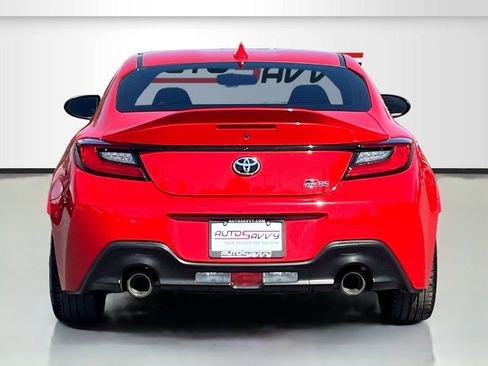 Used 2023 Toyota GR86 Premium image 6
