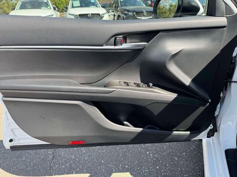 Used 2024 Toyota Camry SE w/ Cold Weather Package image 18