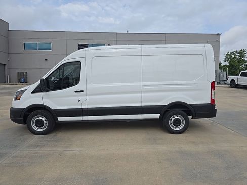 New 2025 Ford Transit 250 148 Medium Roof image 5