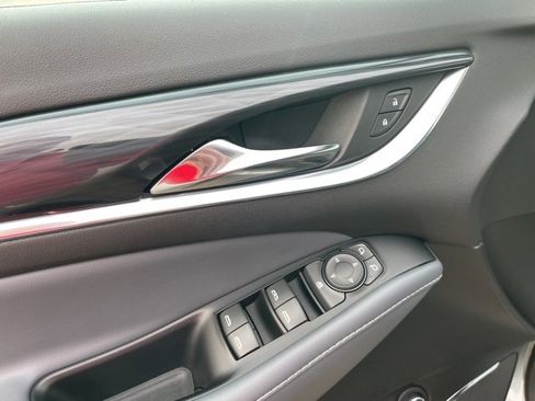 Used 2023 Buick Enclave Essence w/ Sport Touring Edition image 15