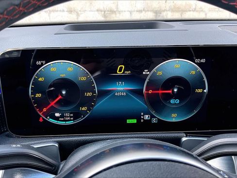 Used 2023 Mercedes-Benz EQB 250+ image 25