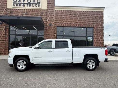 Used 2017 Chevrolet Silverado 1500 LT w/ All Star Edition AWD/4WD image 3