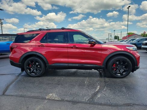 Certified 2022 Ford Explorer ST w/ Equipment Group 401A AWD/4WD image 3
