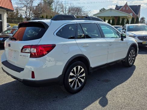 Used 2015 Subaru Outback 2.5i Limited image 7