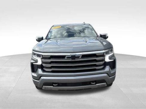 Used 2023 Chevrolet Silverado 1500 High Country w/ Technology Package AWD/4WD image 7