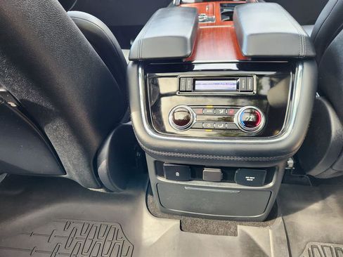 Used 2021 Lincoln Navigator Reserve w/ Luxury Package image 19