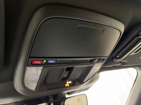 Certified 2025 Subaru Forester Premium AWD/4WD image 20