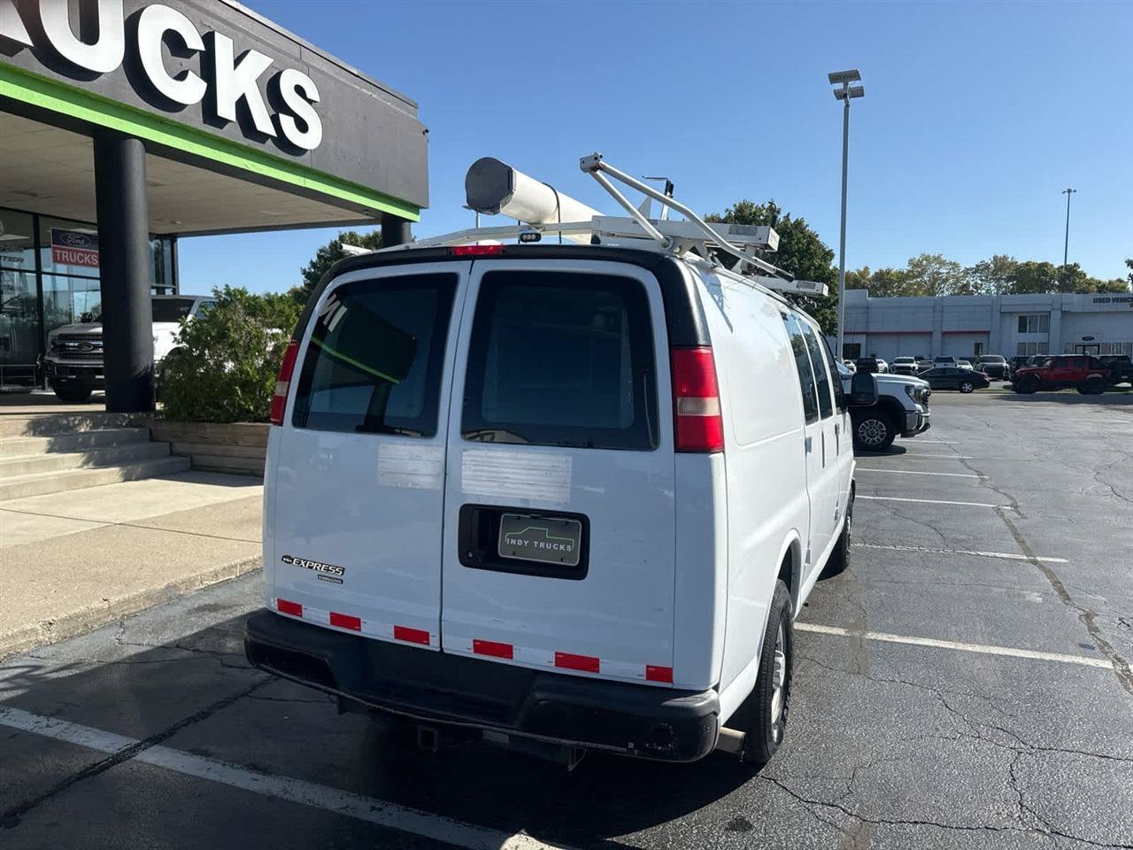 Used 2013 Chevrolet Express 2500 RWD image 8