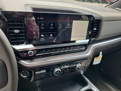 New 2026 GMC Sierra 1500 SLT image 12