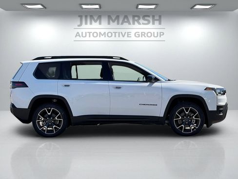 New 2026 Jeep Cherokee Overland image 7