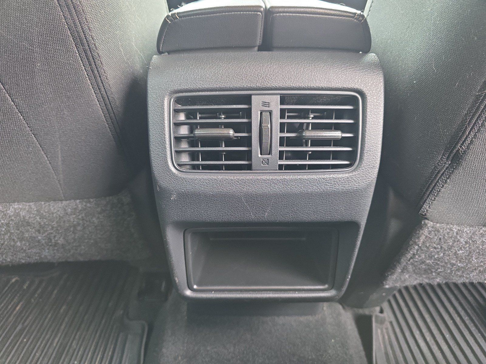 Used 2023 Nissan Rogue S AWD/4WD image 19