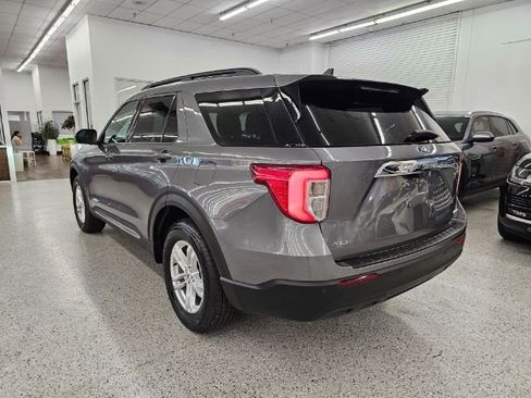 Used 2021 Ford Explorer XLT image 6