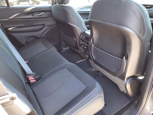 New 2025 Jeep Grand Cherokee Laredo X image 11