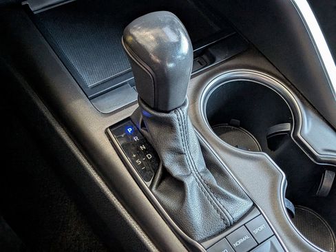 Certified 2023 Toyota Camry SE image 24