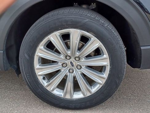Used 2022 Ford Explorer Limited w/ Equipment Group 301A AWD/4WD image 5