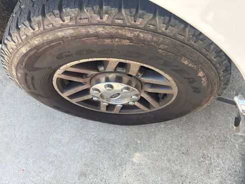 Used 2012 Ford F250 XL w/ PWR Equipment Group RWD image 4