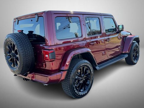Used 2021 Jeep Wrangler Unlimited Sahara image 3