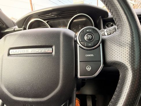 Used 2017 Land Rover Range Rover Sport SE image 24