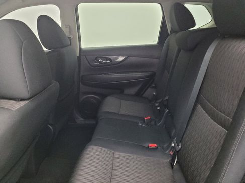 Used 2020 Nissan Rogue SV AWD/4WD image 18