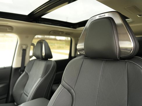 New 2025 INFINITI QX80 Sensory image 11