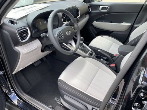 New 2026 Hyundai Venue SEL FWD image 10