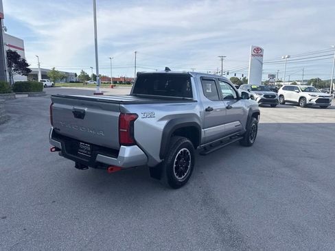 Certified 2024 Toyota Tacoma TRD Off-Road w/ TRD Off Road Premium Package AWD/4WD image 3
