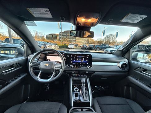 Used 2024 Chevrolet Colorado LT w/ LT Convenience Package II image 23