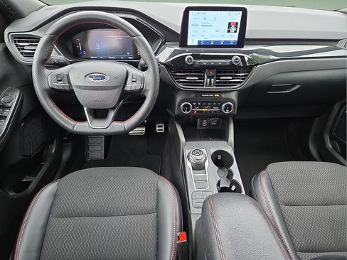 Used 2024 Ford Escape ST-Line w/ Cold Weather Package FWD image 11