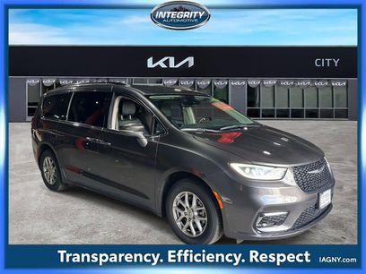 Used 2021 Chrysler Pacifica Touring-L